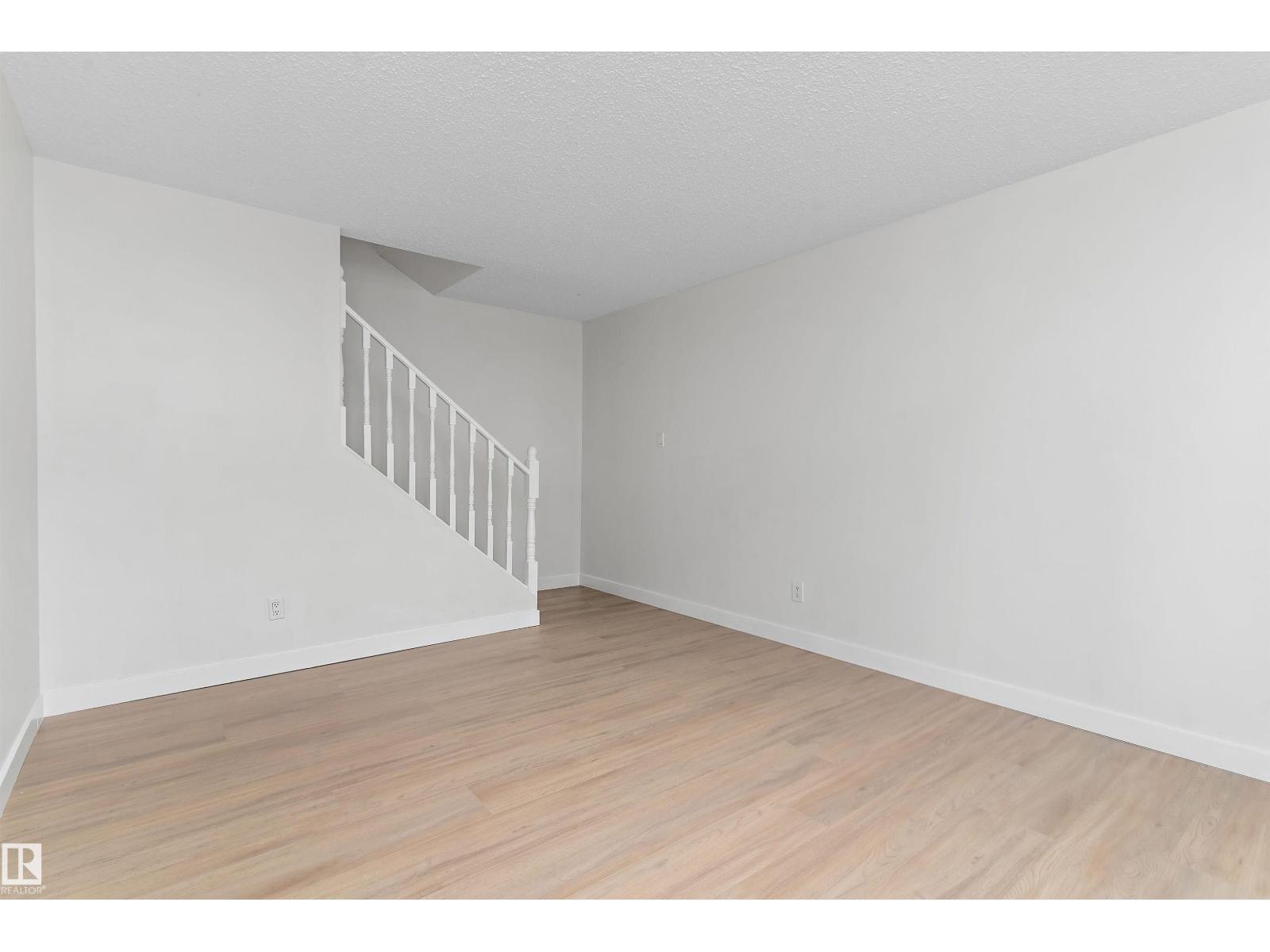 12h Clareview Village Nw, Edmonton, Alberta  T5A 3P2 - Photo 9 - E4460594