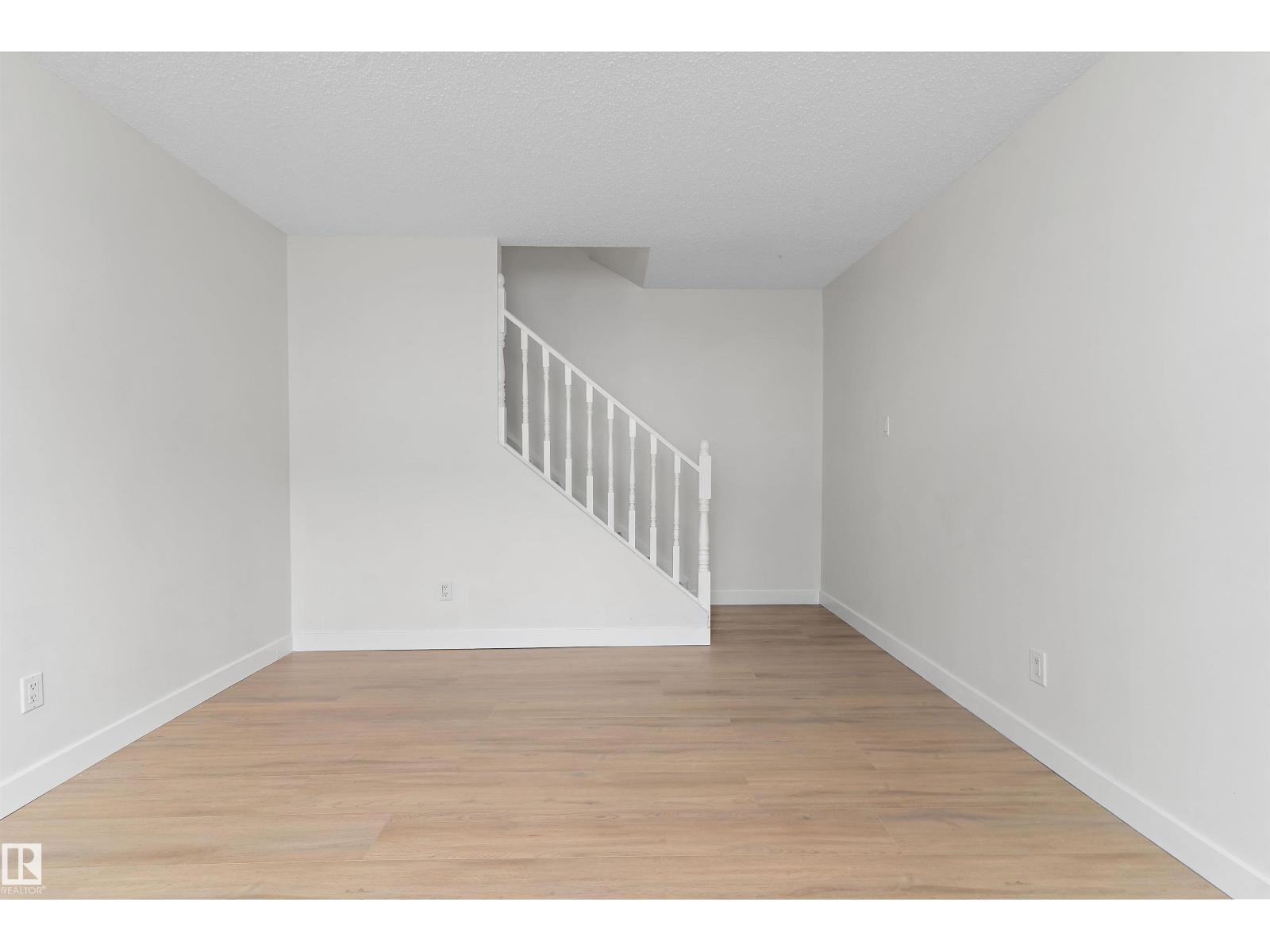 12h Clareview Village Nw, Edmonton, Alberta  T5A 3P2 - Photo 10 - E4460594