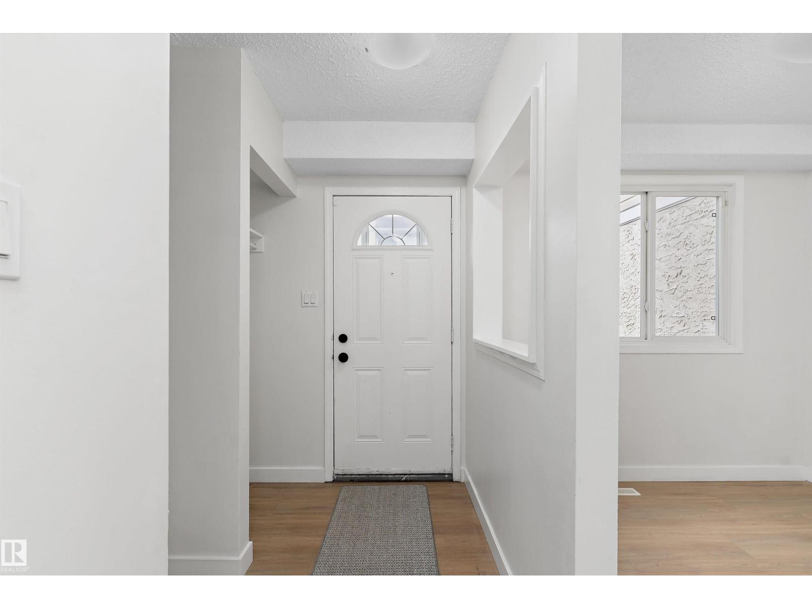 12h Clareview Village Nw, Edmonton, Alberta  T5A 3P2 - Photo 3 - E4460594