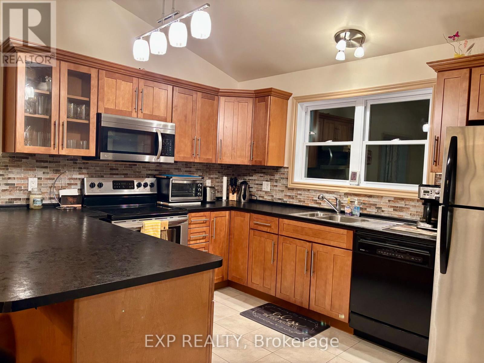 134 Carson Heights Road, Madawaska Valley, Ontario  K0J 1B0 - Photo 17 - X12439060
