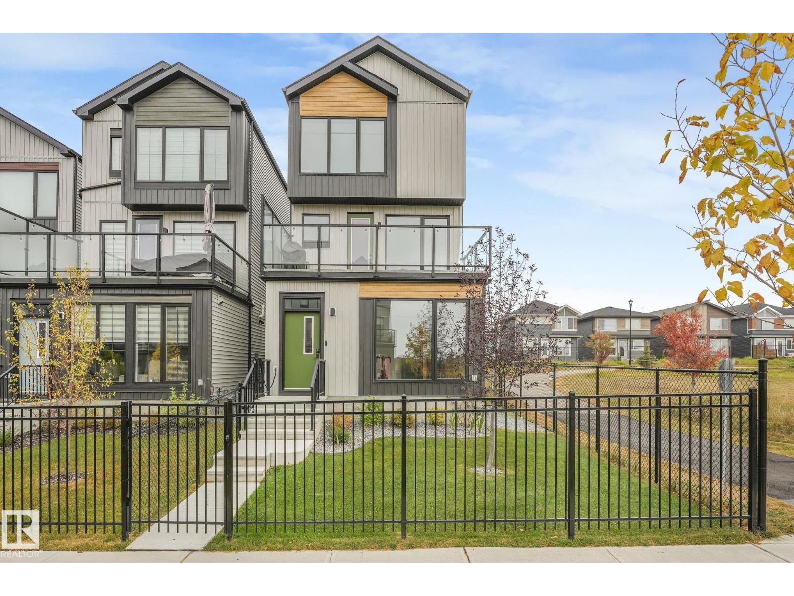 488 38A ST SW, Edmonton, Alberta