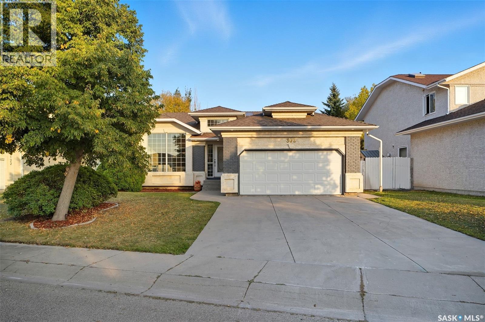 302 Blackthorn CRESCENT, Saskatoon, Saskatchewan