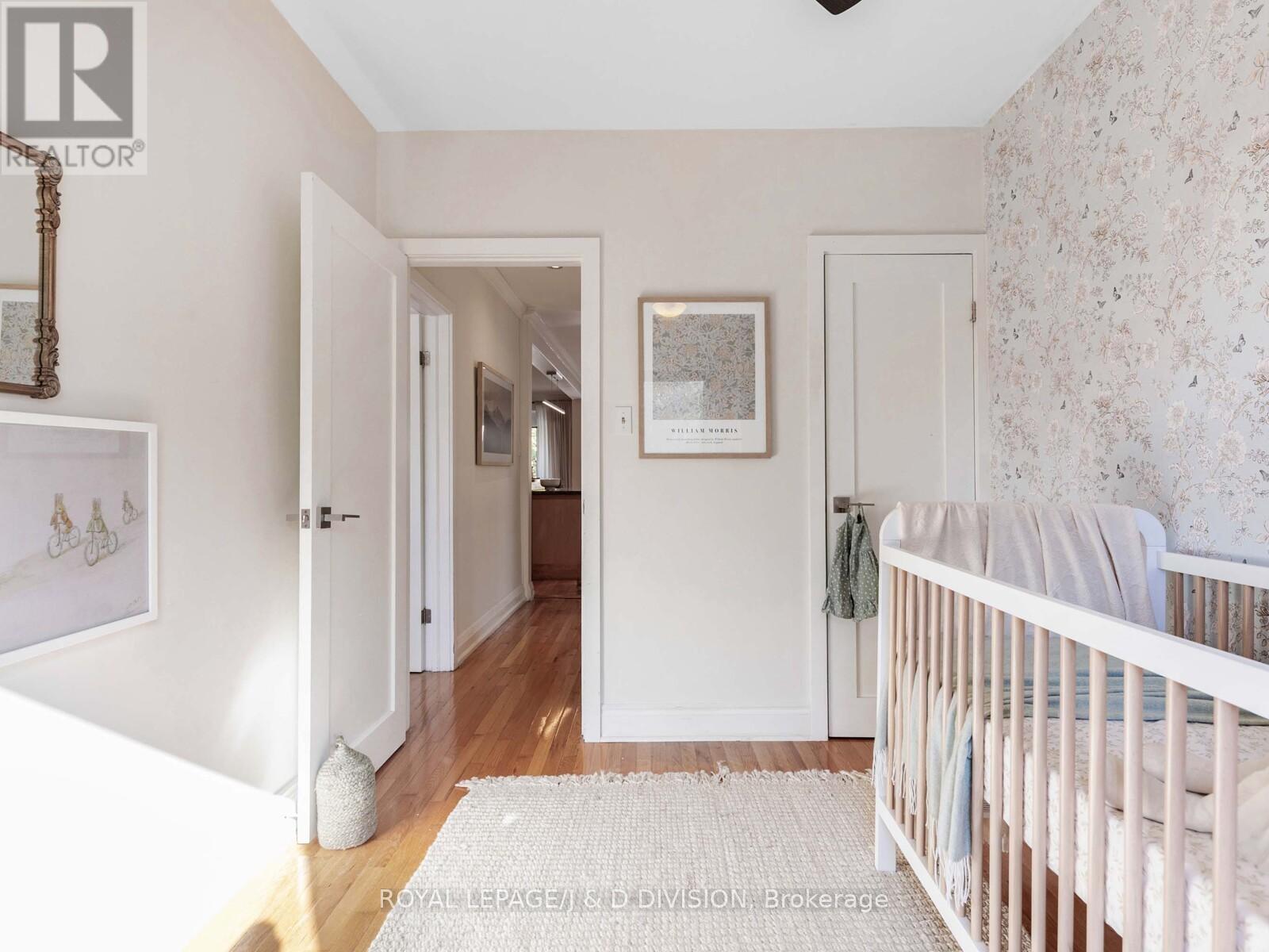 479 Ridelle Avenue, Toronto, Ontario  M6B 1K6 - Photo 13 - W12443417