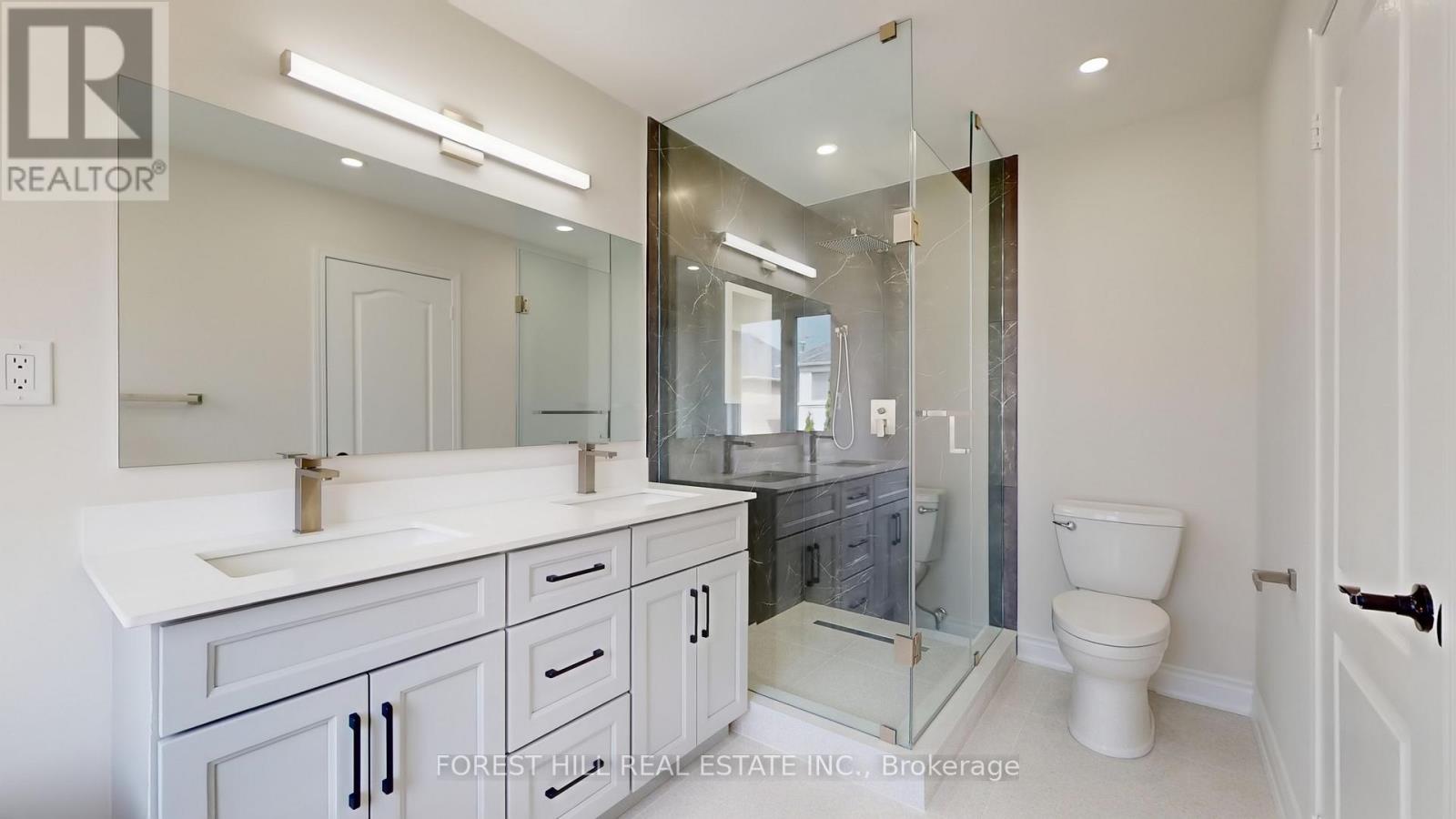 4 Lionheart Lane, Markham, Ontario  L6C 2B7 - Photo 15 - N12444758