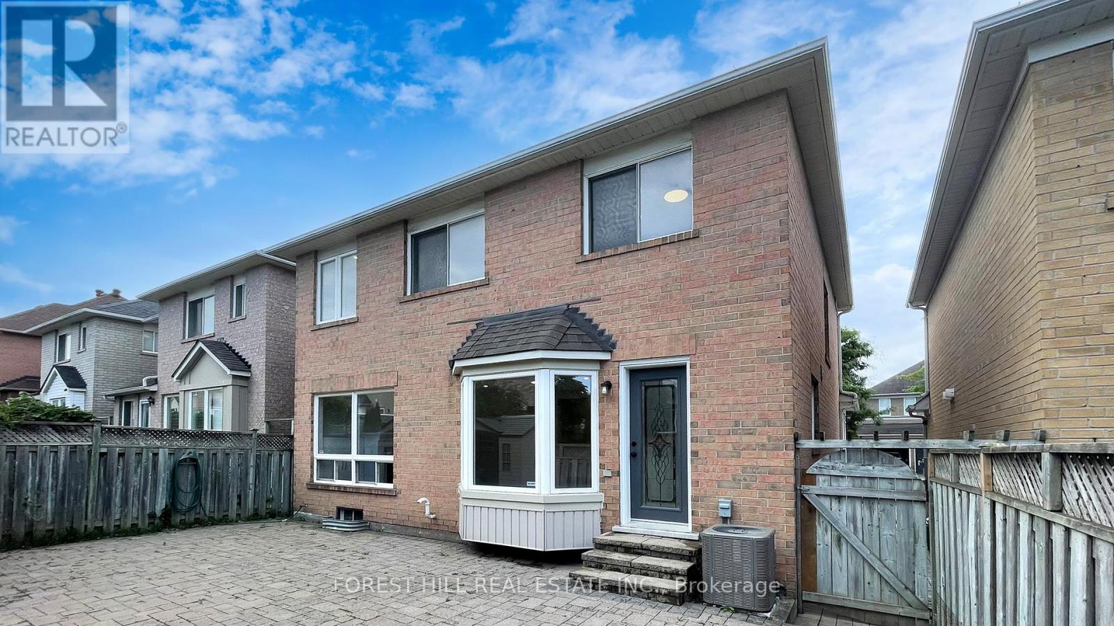 4 Lionheart Lane, Markham, Ontario  L6C 2B7 - Photo 27 - N12444758