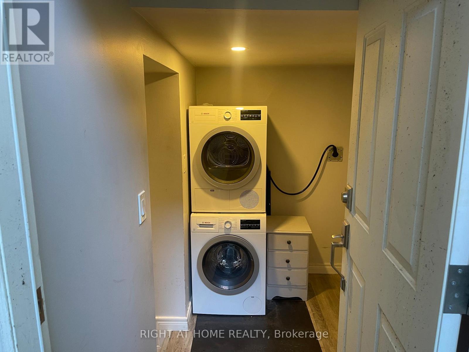 1367 King Street, Toronto, Ontario  M6K 1H4 - Photo 2 - W12444754