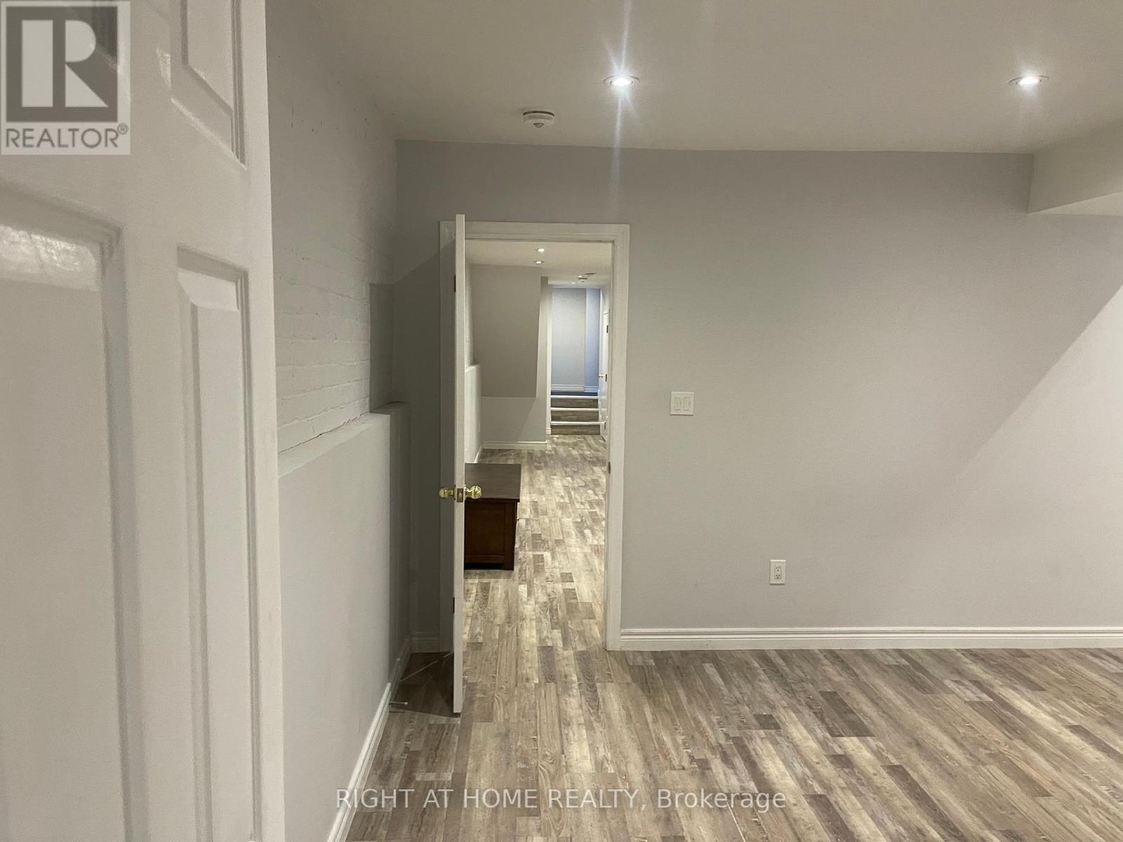 1367 King Street, Toronto, Ontario  M6K 1H4 - Photo 25 - W12444754