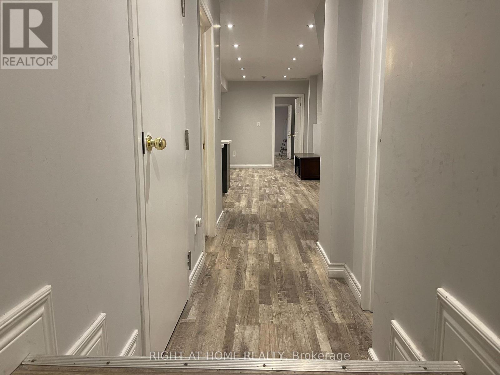 1367 King Street, Toronto, Ontario  M6K 1H4 - Photo 4 - W12444754