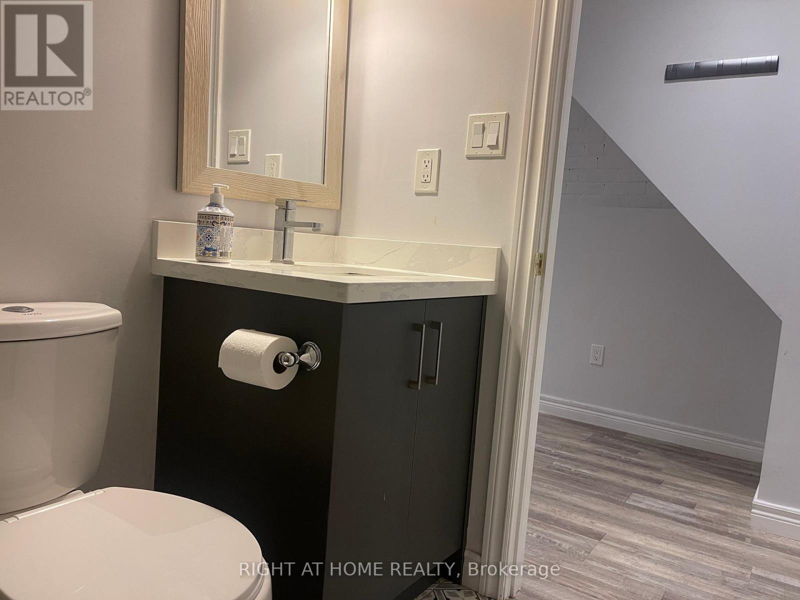1367 King Street, Toronto, Ontario  M6K 1H4 - Photo 6 - W12444754