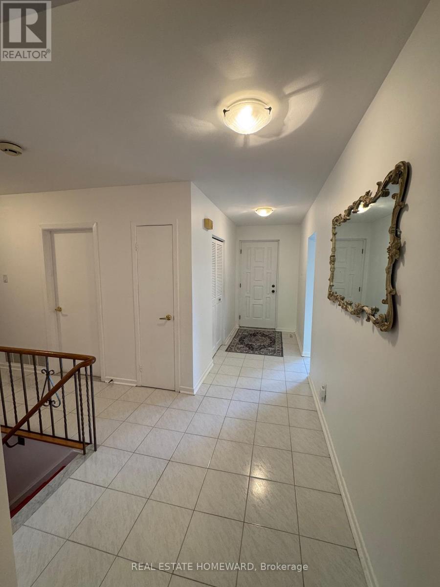 17 Collingdale Road, Toronto, Ontario  M9V 3R2 - Photo 10 - W12444756