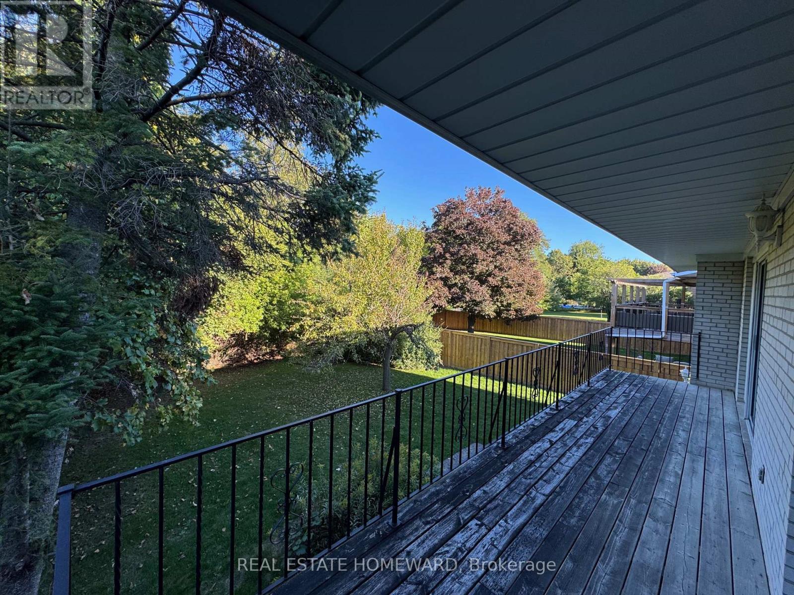 17 Collingdale Road, Toronto, Ontario  M9V 3R2 - Photo 29 - W12444756