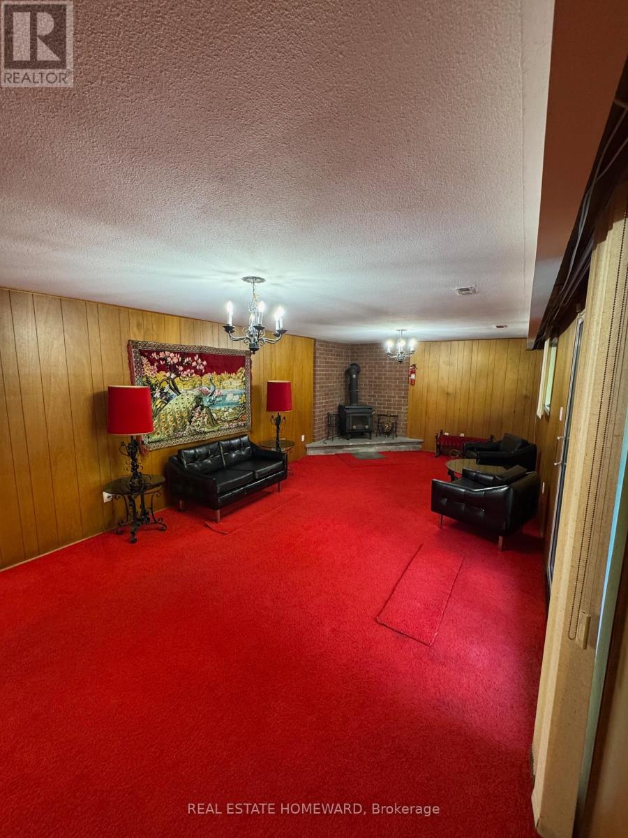 17 Collingdale Road, Toronto, Ontario  M9V 3R2 - Photo 33 - W12444756