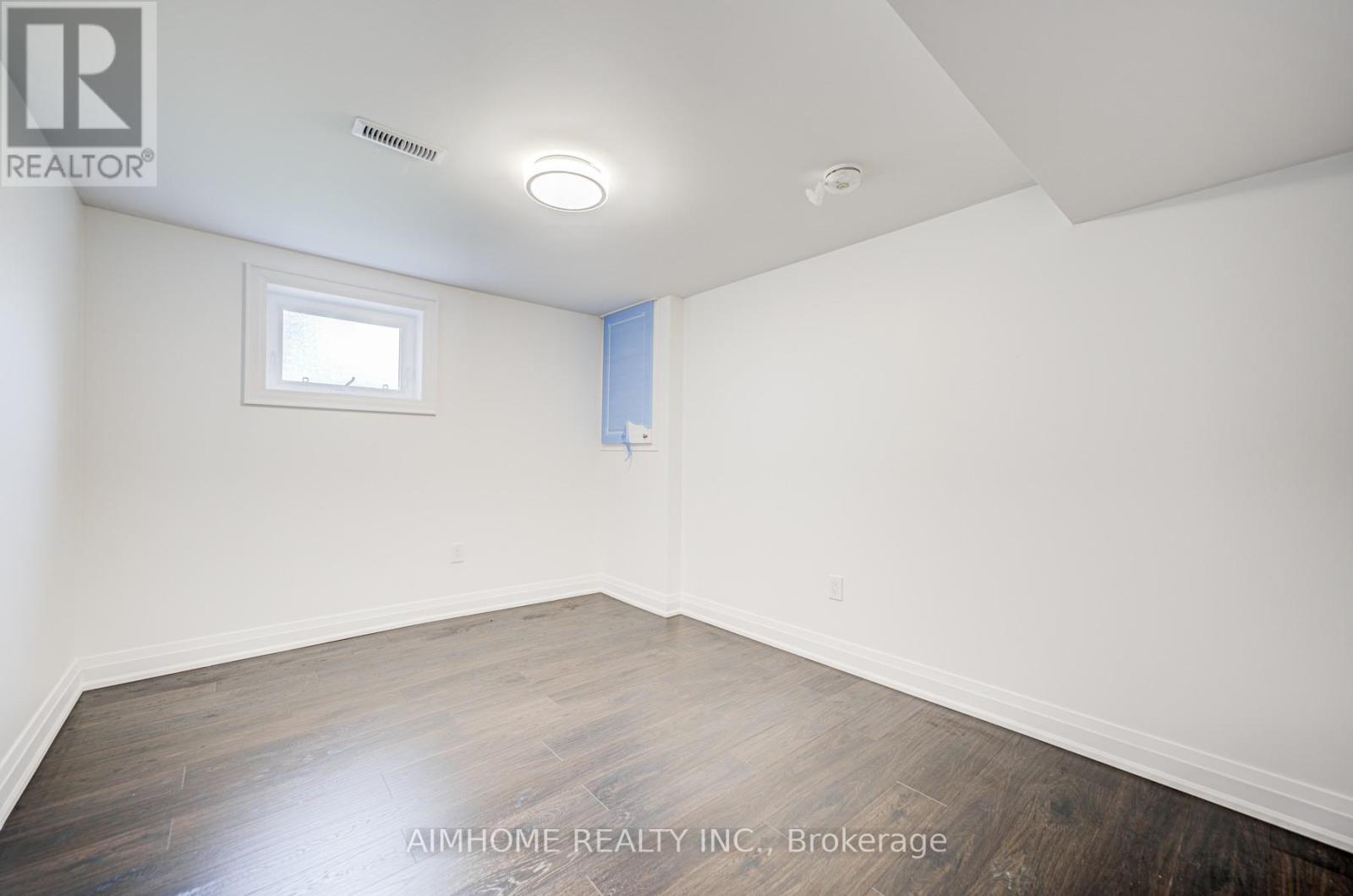 Lower - 2575 Benedet Drive N, Mississauga, Ontario  L5J 4H6 - Photo 12 - W12444761