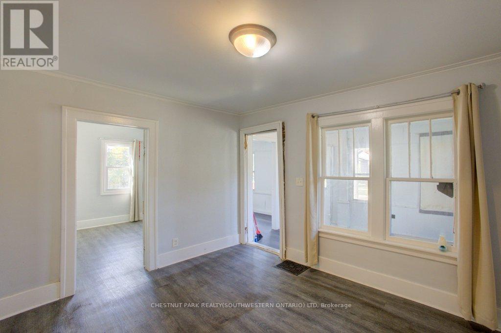3587 Bloomfield Road, Windsor, Ontario  N9C 1R8 - Photo 10 - X12444755