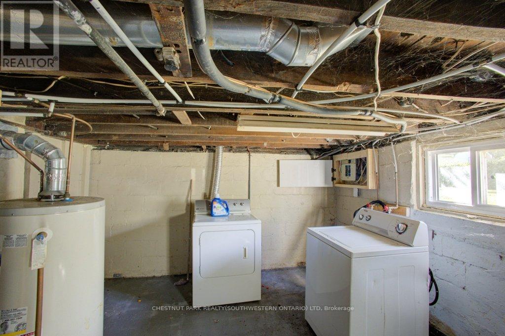3587 Bloomfield Road, Windsor, Ontario  N9C 1R8 - Photo 24 - X12444755