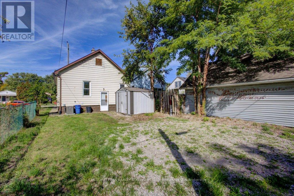 3587 Bloomfield Road, Windsor, Ontario  N9C 1R8 - Photo 27 - X12444755