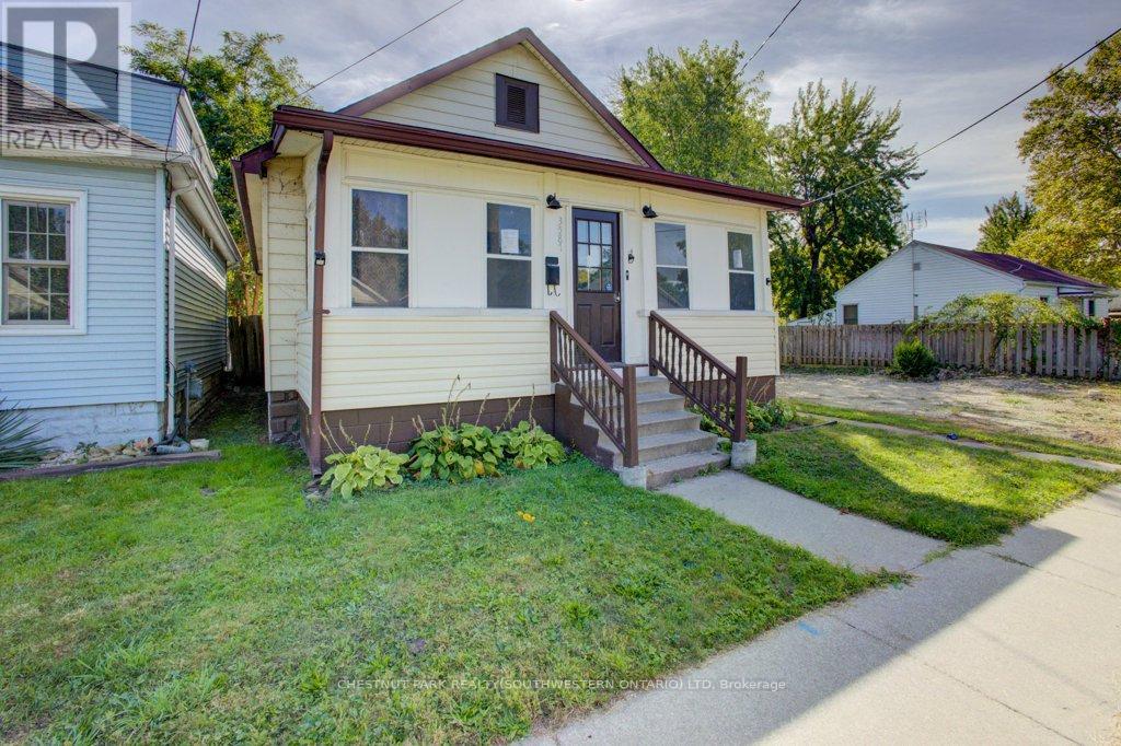 3587 Bloomfield Road, Windsor, Ontario  N9C 1R8 - Photo 3 - X12444755