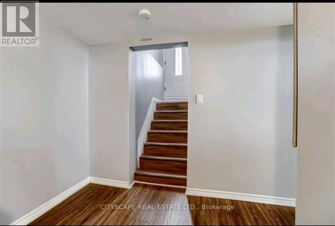 202 East 44th Street, Hamilton, Ontario  L8T 3H6 - Photo 14 - X12444757