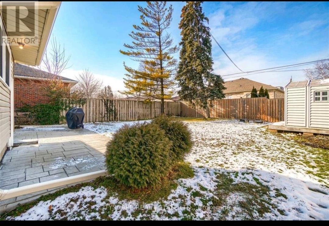 202 East 44th Street, Hamilton, Ontario  L8T 3H6 - Photo 20 - X12444757