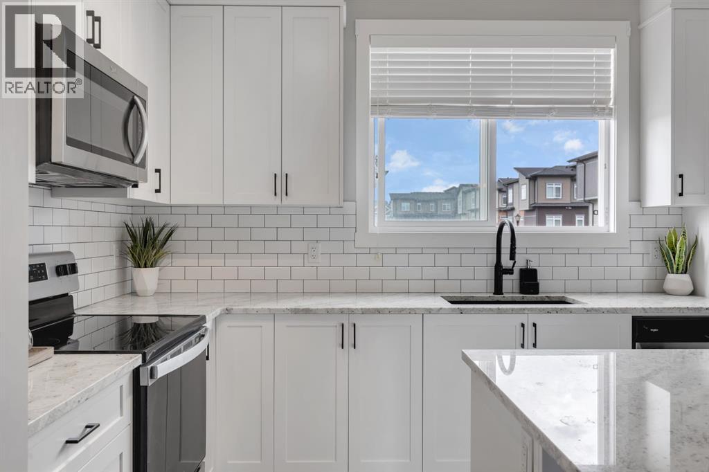 11 Sage Bluff Gate Nw, Calgary, Alberta  T3R 1T5 - Photo 12 - A2259738