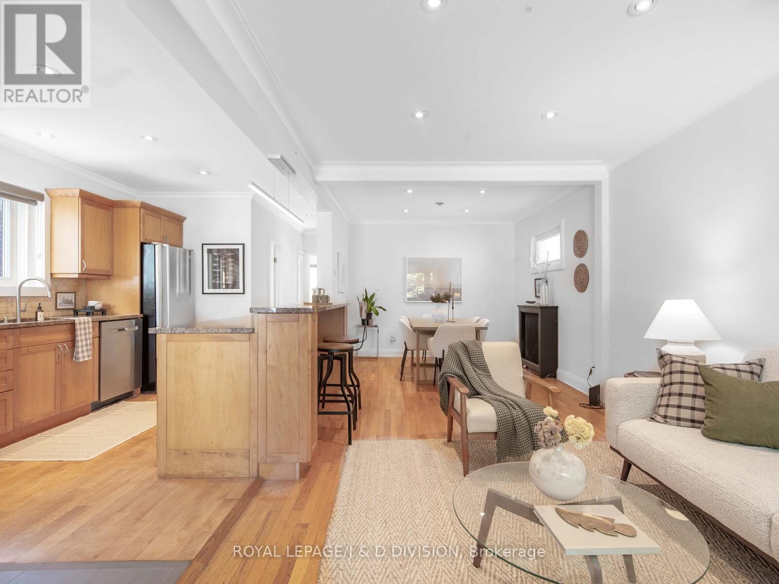 479 Ridelle Avenue, Toronto, Ontario  M6B 1K6 - Photo 2 - W12443417