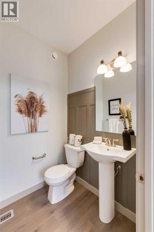 51 Heirloom Boulevard Se, Calgary, Alberta  T3S 0G9 - Photo 6 - A2256565