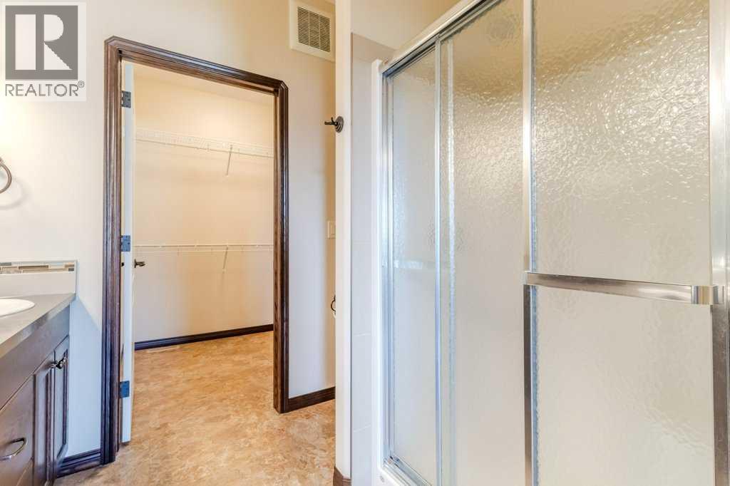 3 Vista Close, Red Deer, Alberta  T4R 0N8 - Photo 18 - A2257198