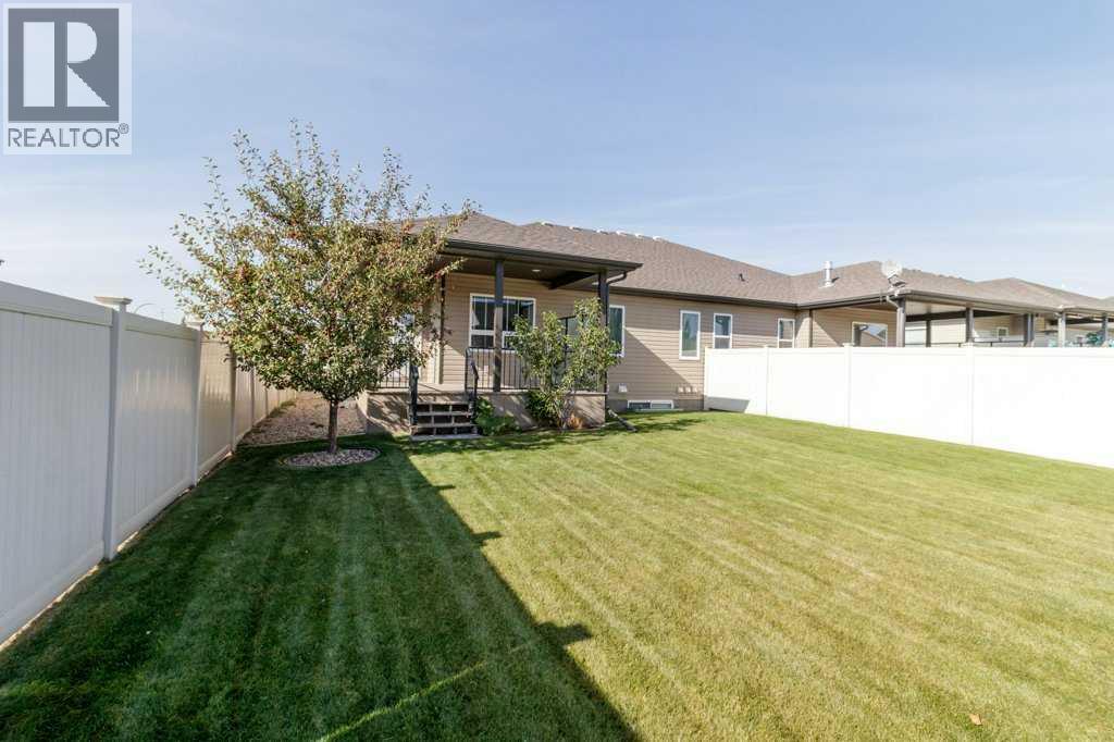 3 Vista Close, Red Deer, Alberta  T4R 0N8 - Photo 2 - A2257198