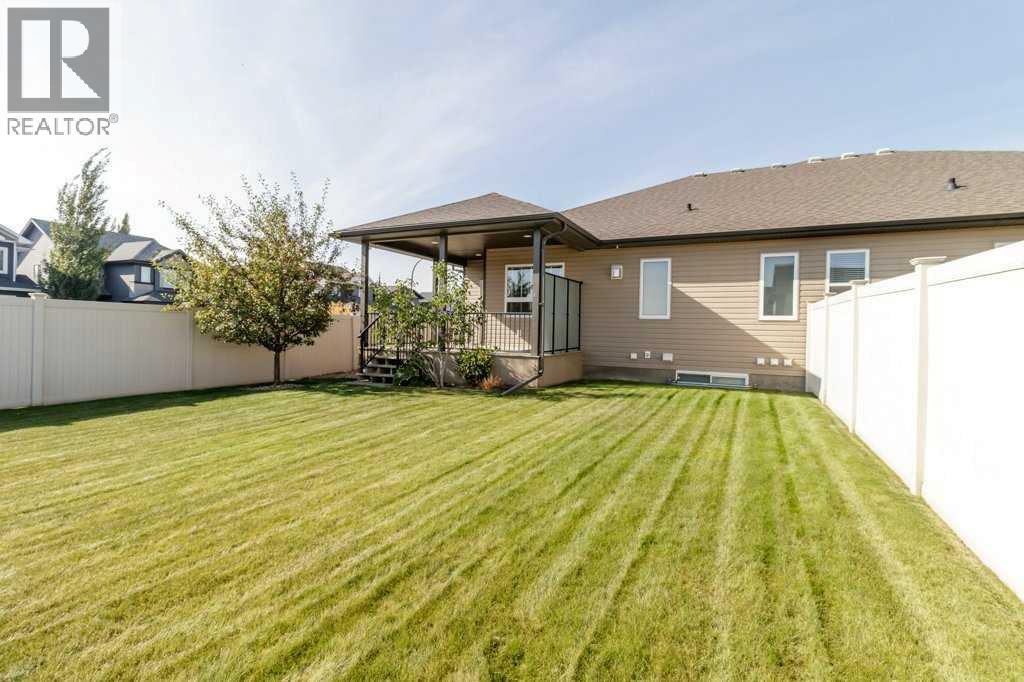 3 Vista Close, Red Deer, Alberta  T4R 0N8 - Photo 32 - A2257198
