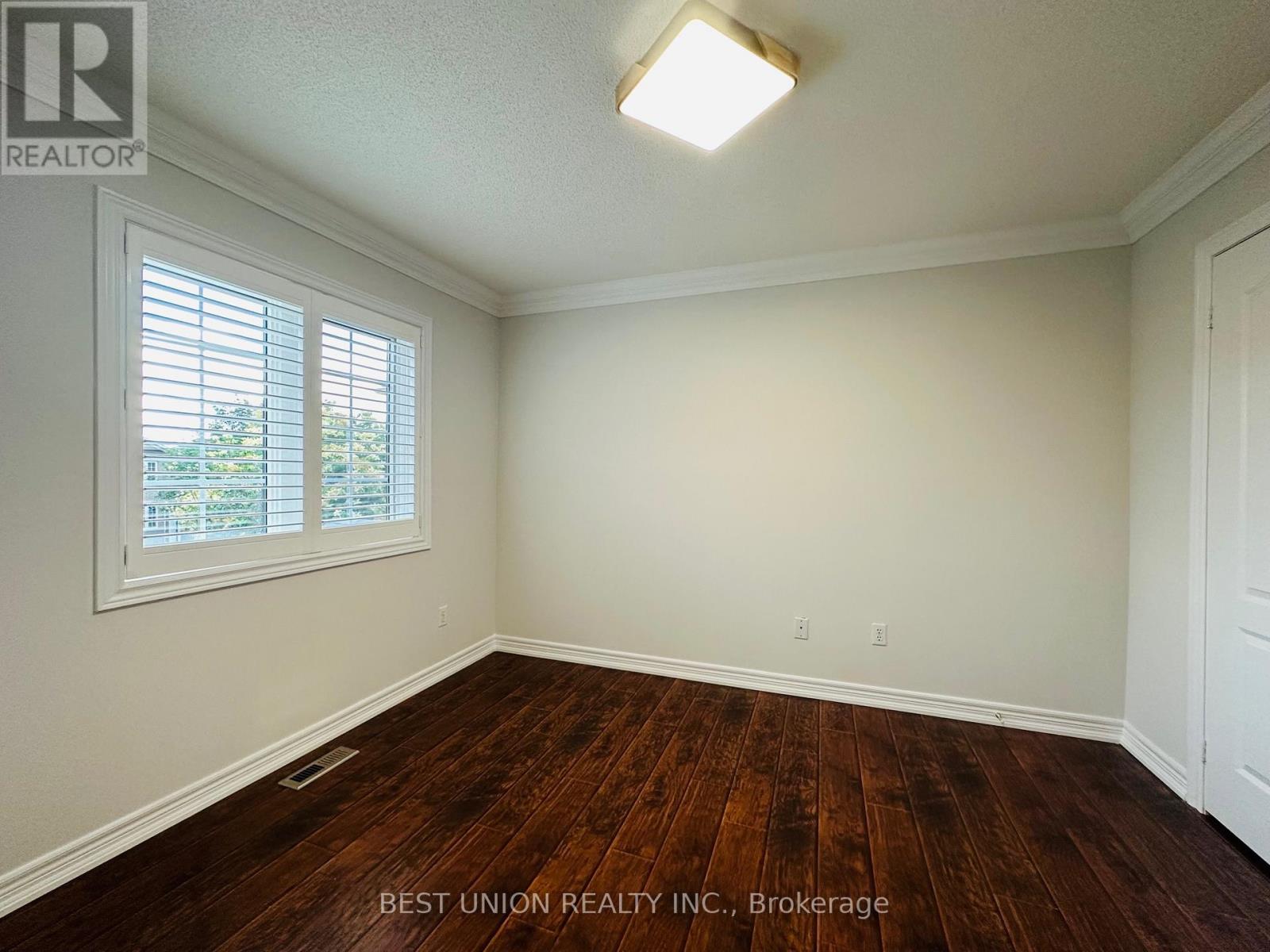4894 Yorkshire Avenue, Mississauga, Ontario  L4Z 4H6 - Photo 10 - W12444767