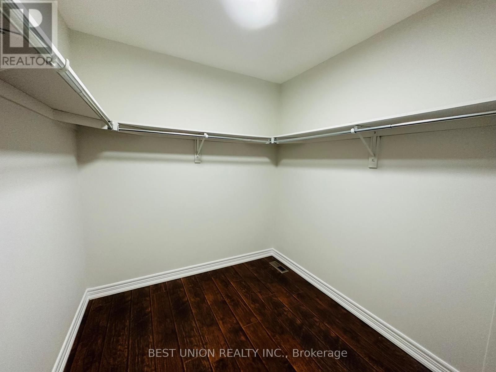 4894 Yorkshire Avenue, Mississauga, Ontario  L4Z 4H6 - Photo 12 - W12444767