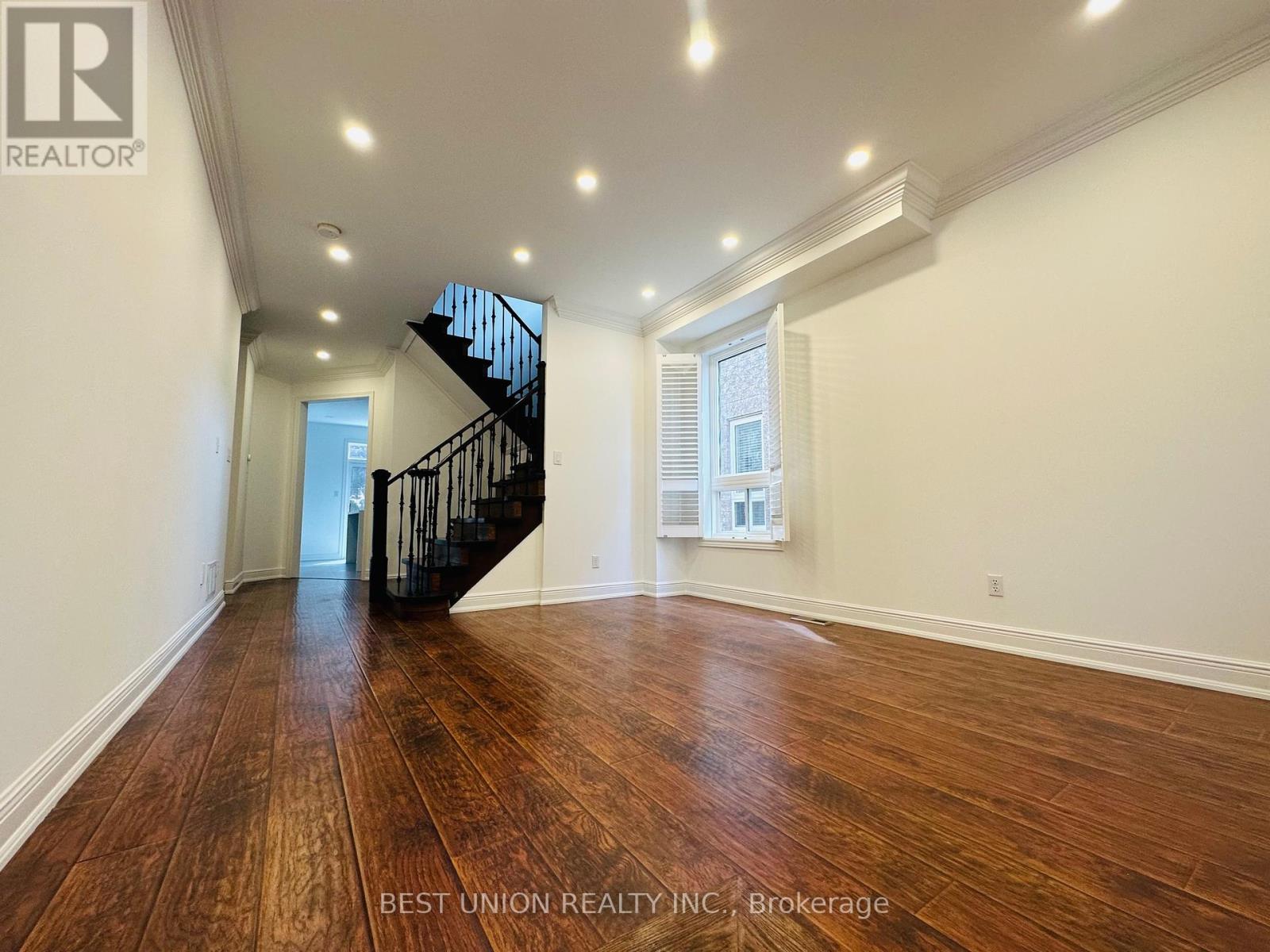 4894 Yorkshire Avenue, Mississauga, Ontario  L4Z 4H6 - Photo 6 - W12444767