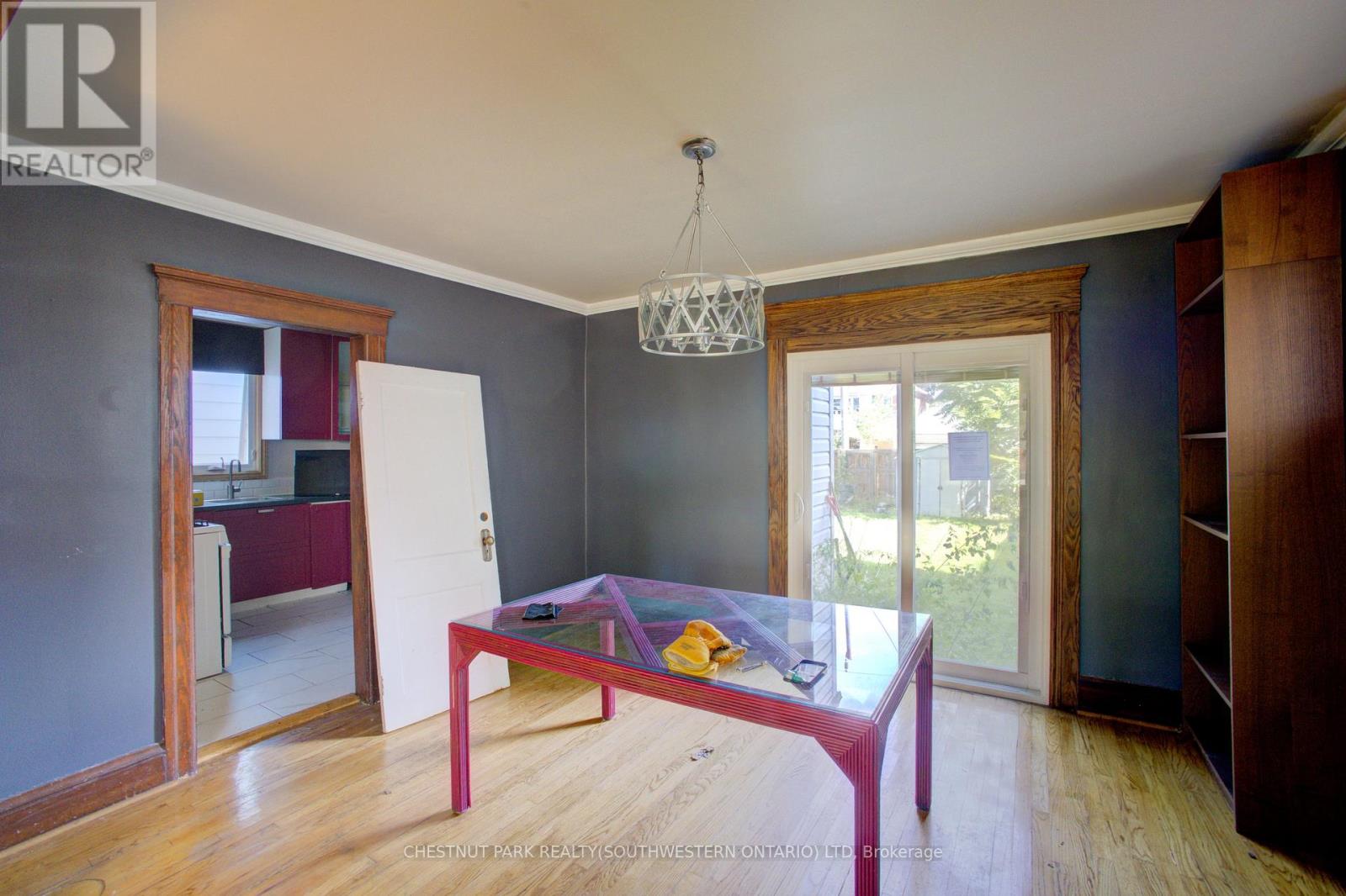 876 Hall Avenue, Windsor, Ontario  N9A 2M3 - Photo 11 - X12444770