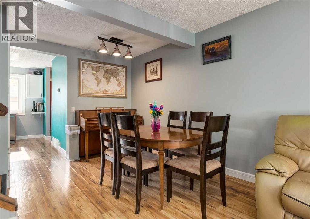 115 Berwick Way Nw, Calgary, Alberta  T3K 1B8 - Photo 6 - A2260898