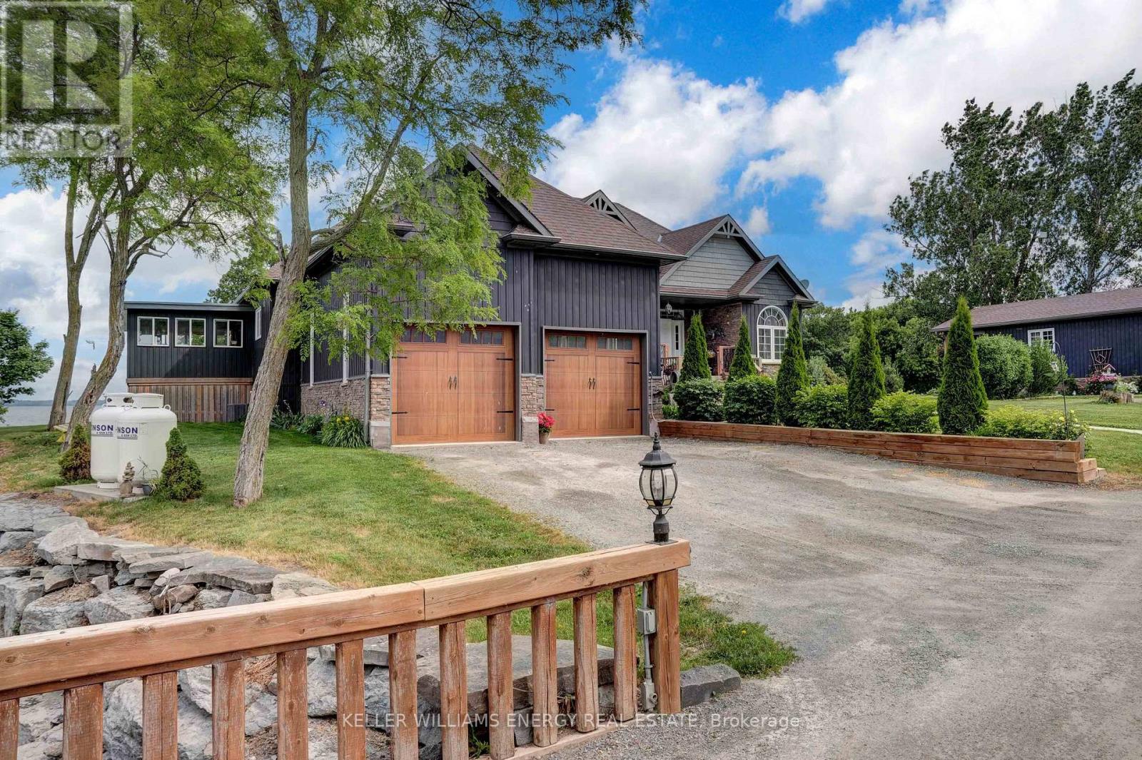 516 Allison Road, Prince Edward County (Sophiasburg Ward), Ontario  K0K 1W0 - Photo 2 - X12444779