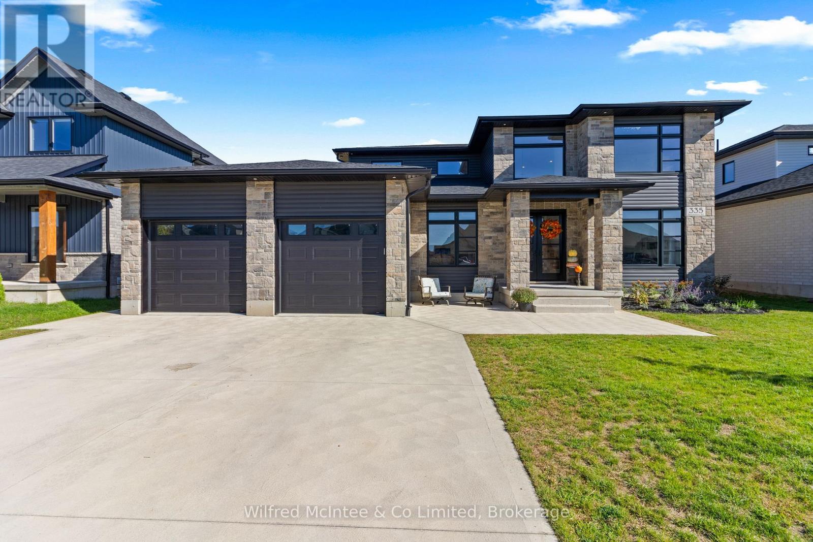 335 Devonshire Road, Saugeen Shores, Ontario  N0H 2C7 - Photo 2 - X12444773