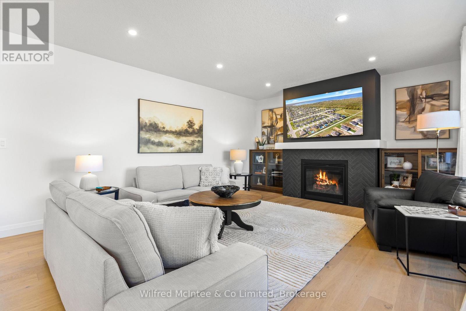 335 Devonshire Road, Saugeen Shores, Ontario  N0H 2C7 - Photo 20 - X12444773