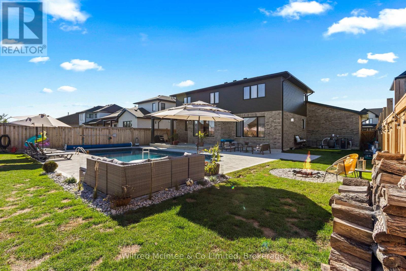 335 Devonshire Road, Saugeen Shores, Ontario  N0H 2C7 - Photo 6 - X12444773
