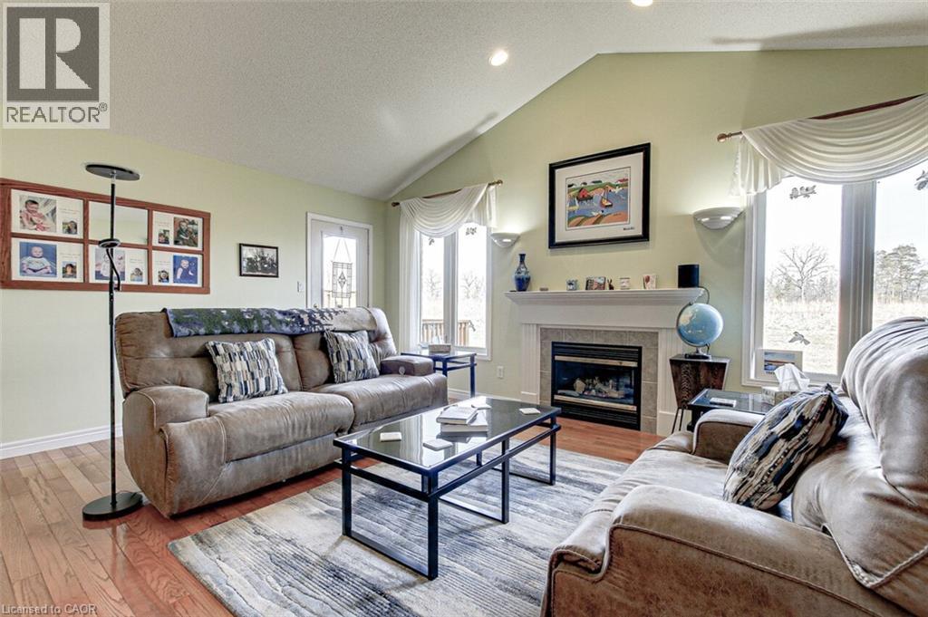 Photo 14 of 30 for 87 Donker Drive Unit# 24