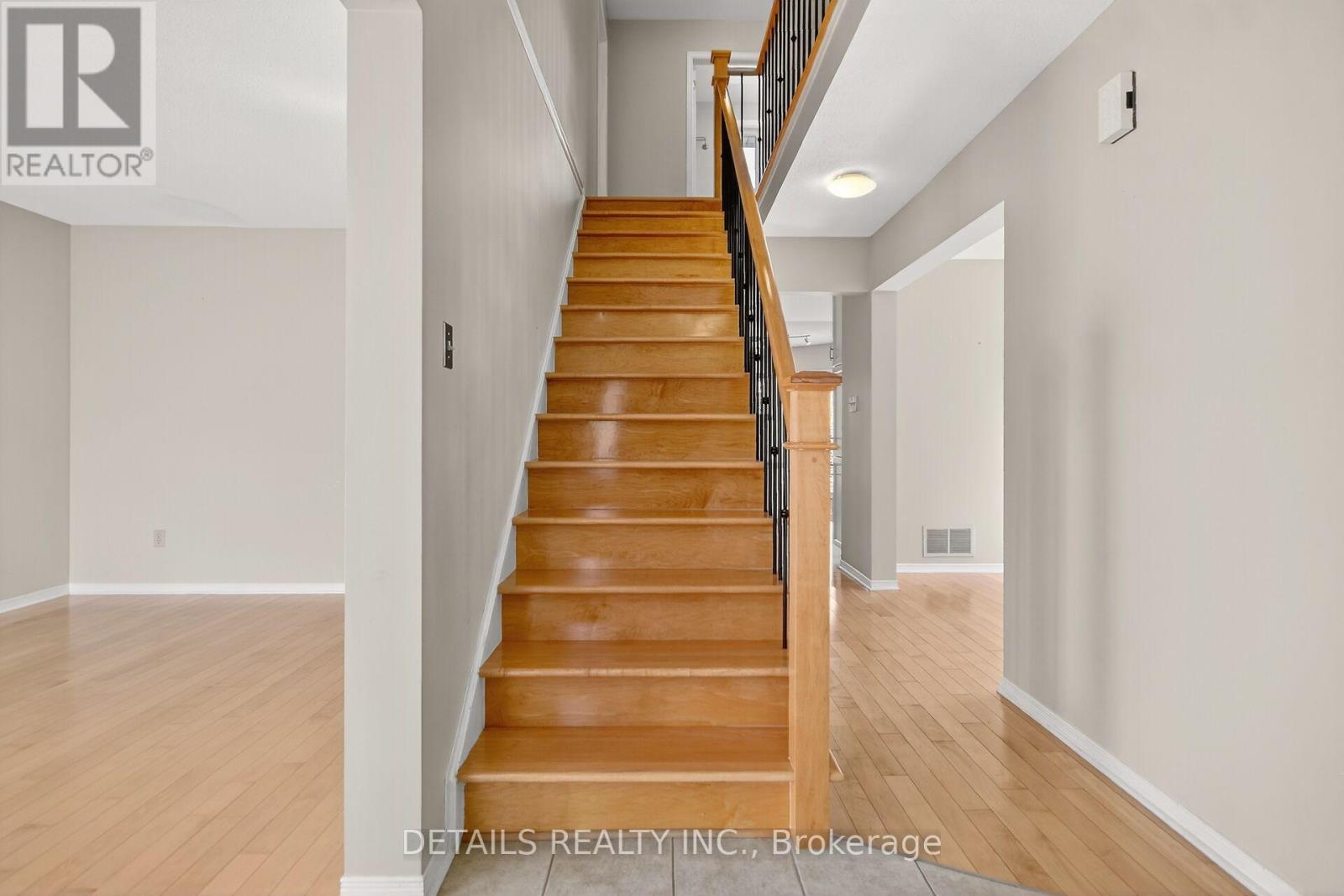 234 Walden Drive, Ottawa, Ontario  K2K 2M3 - Photo 12 - X12444772