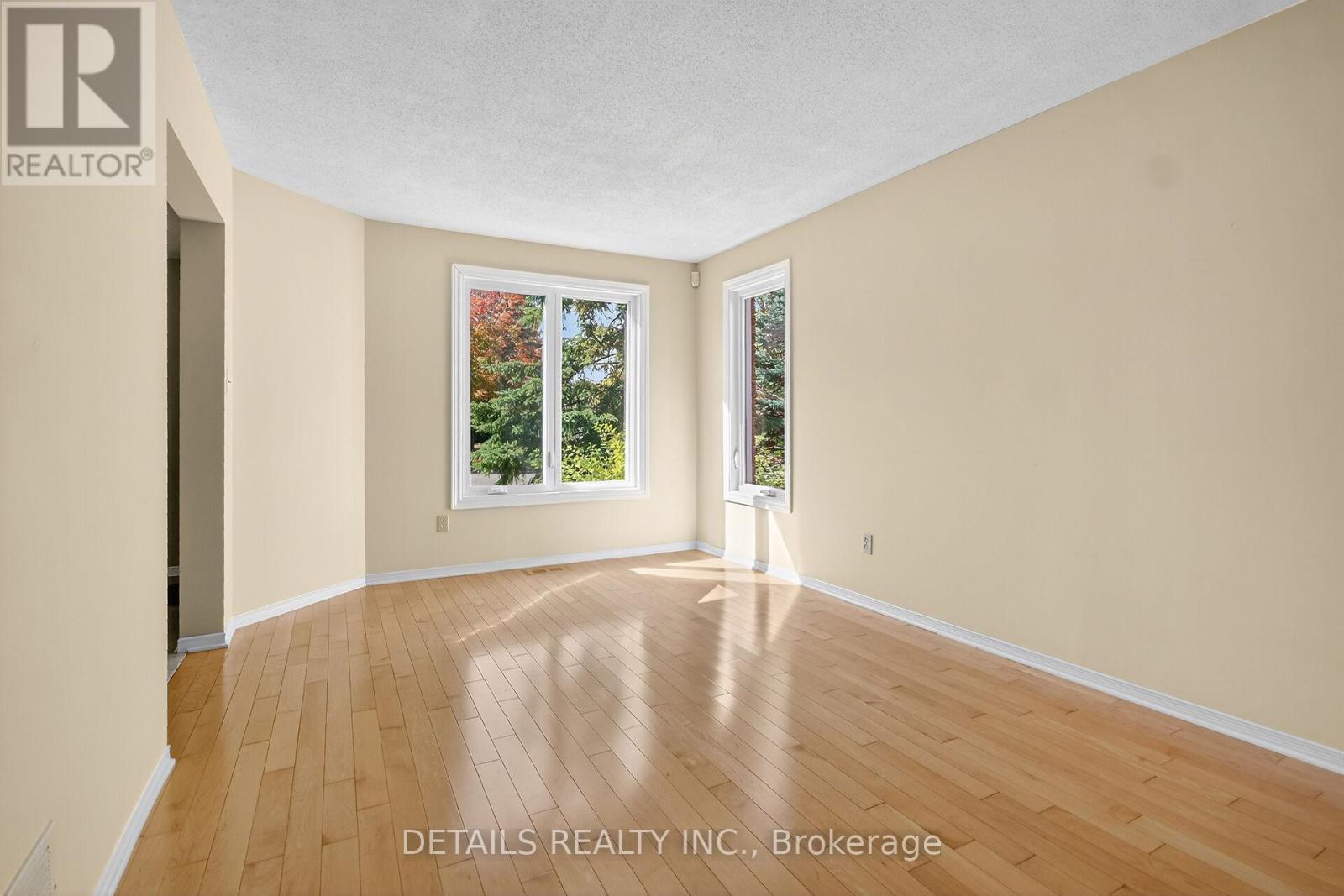 234 Walden Drive, Ottawa, Ontario  K2K 2M3 - Photo 6 - X12444772