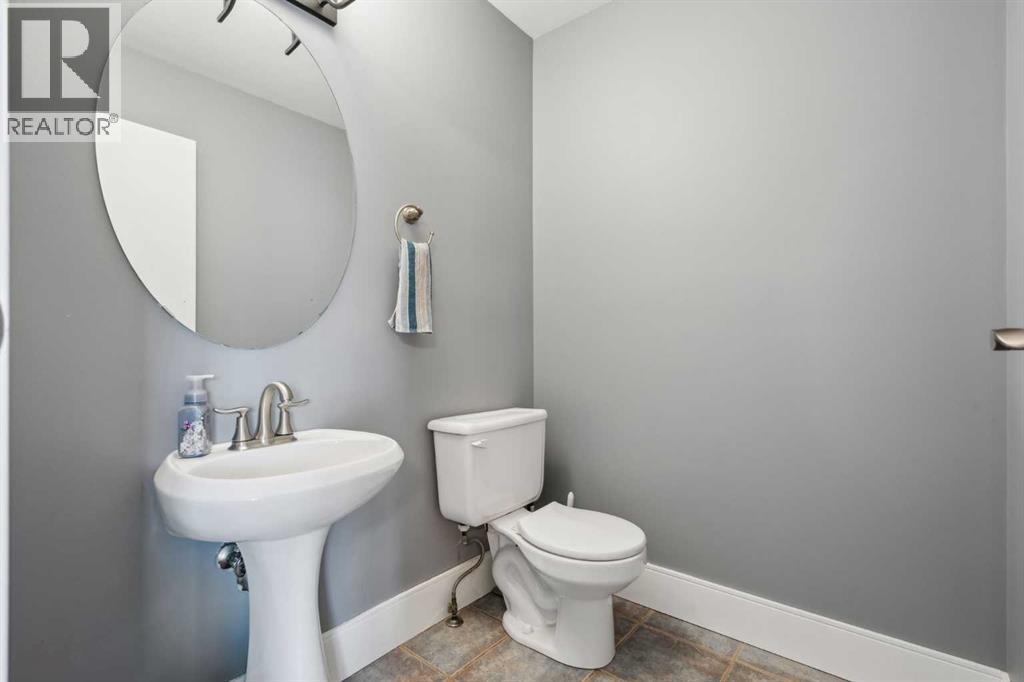 5248 Martin Crossing Drive Ne, Calgary, Alberta  T3J 3R5 - Photo 12 - A2244665