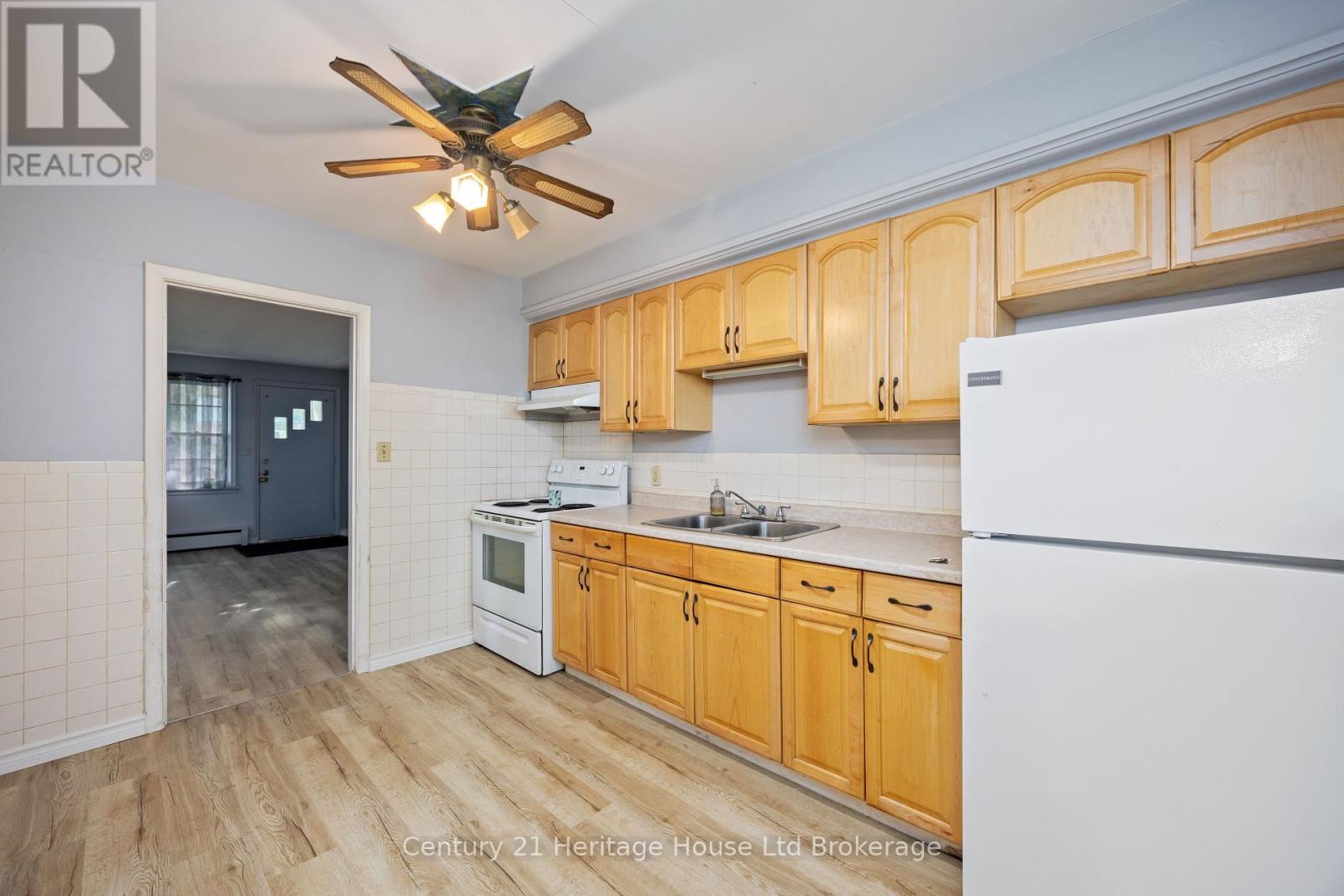 115 Sutton Street, Sarnia, Ontario  N7T 3S4 - Photo 16 - X12397912