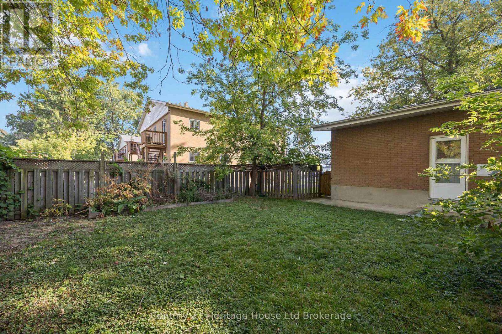 115 Sutton Street, Sarnia, Ontario  N7T 3S4 - Photo 25 - X12397912