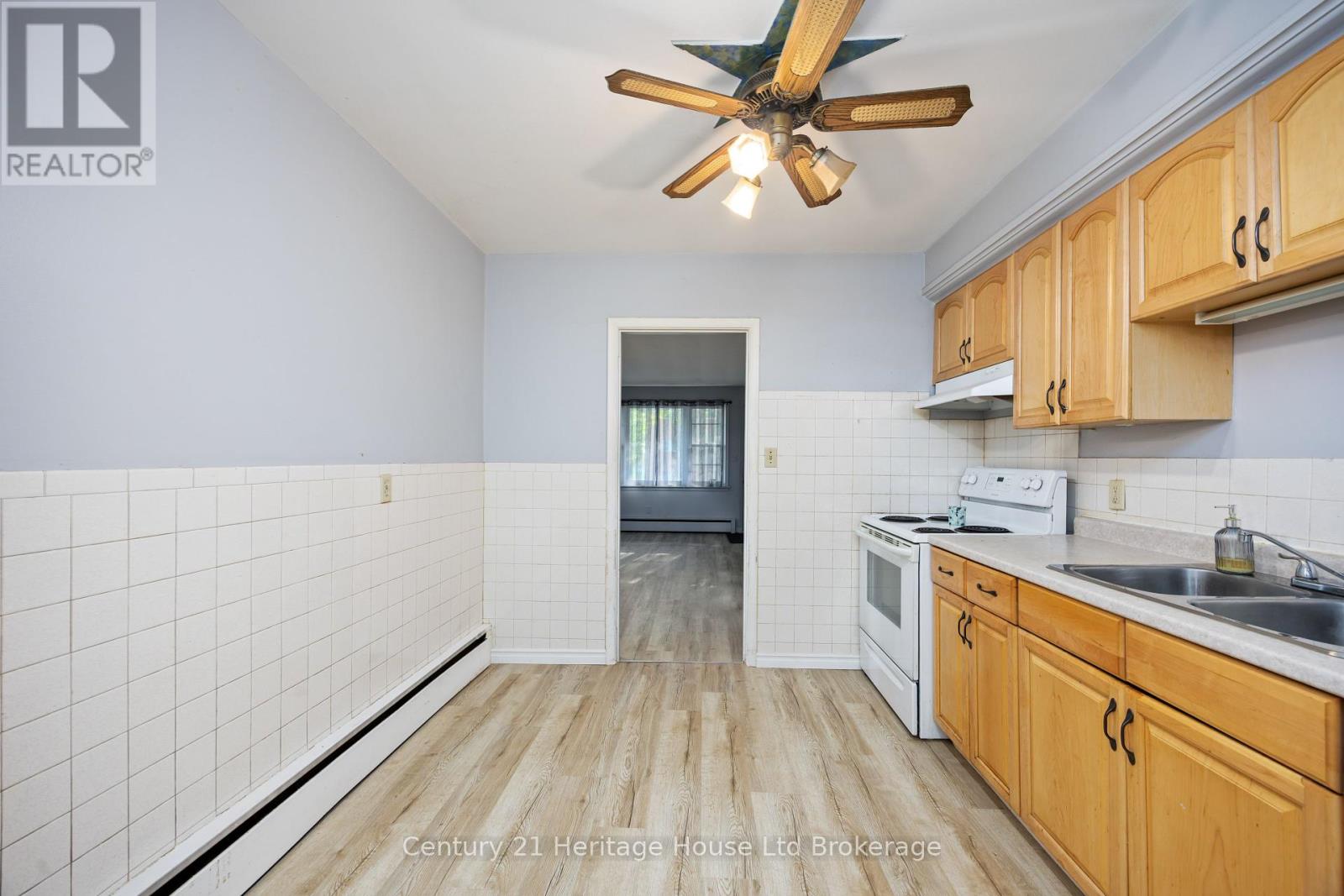 115 Sutton Street, Sarnia, Ontario  N7T 3S4 - Photo 17 - X12397912