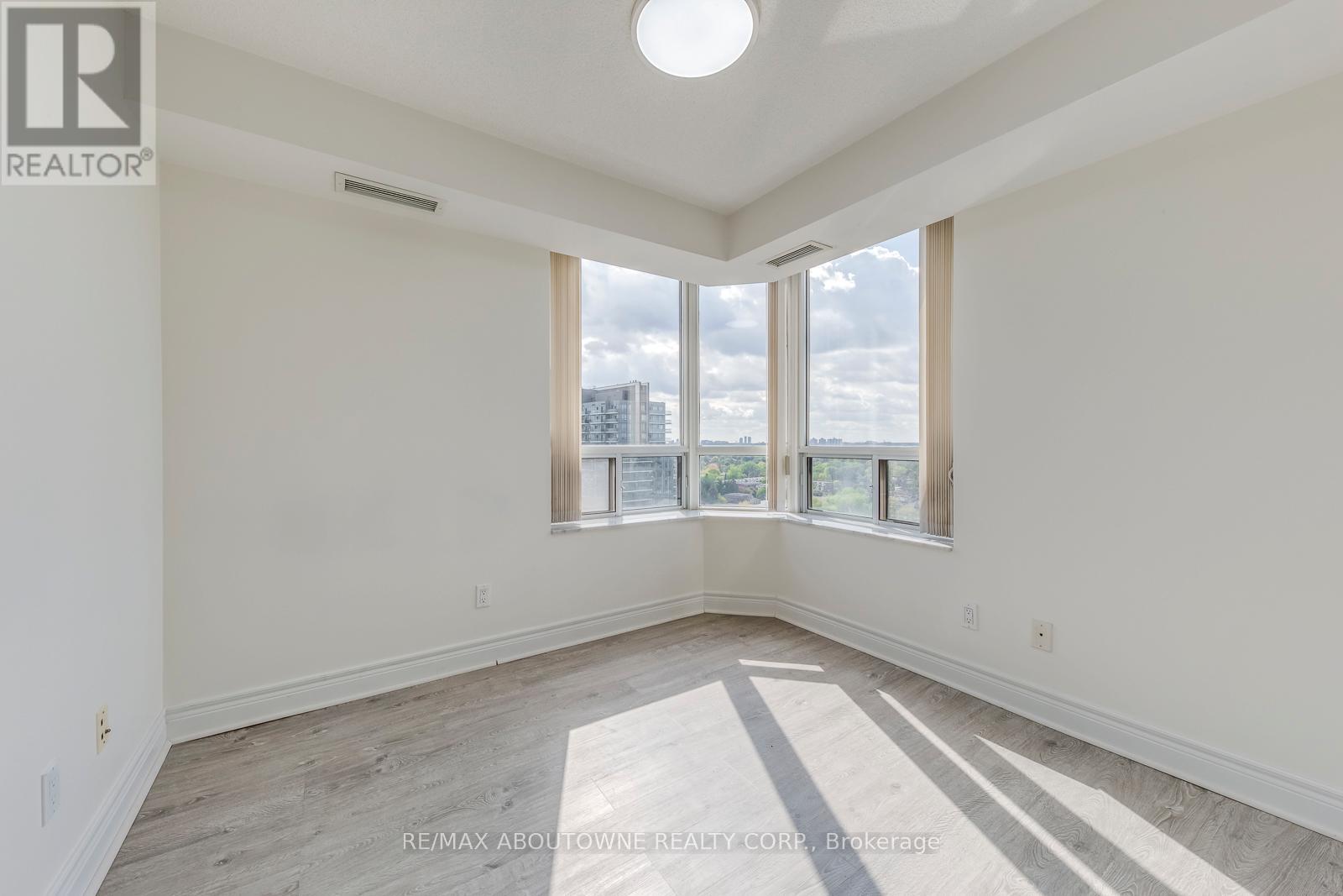 1805 - 5418 Yonge Street, Toronto, Ontario  M2N 6X4 - Photo 33 - C12444781