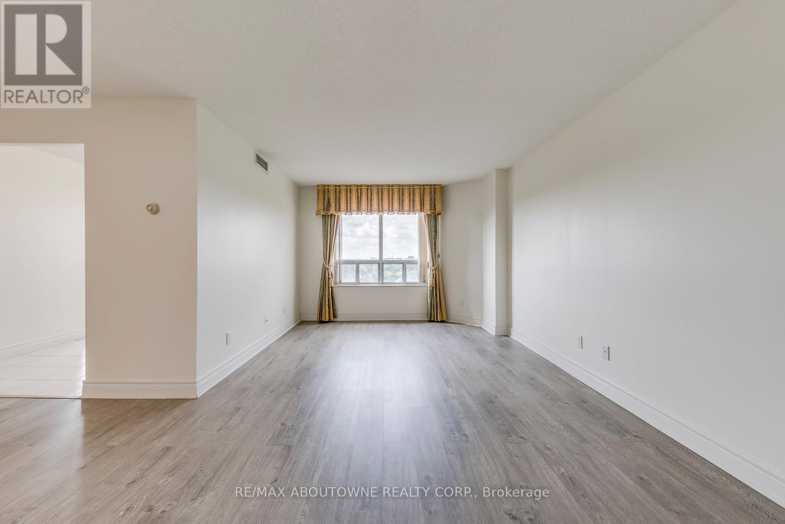 1805 - 5418 Yonge Street, Toronto, Ontario  M2N 6X4 - Photo 7 - C12444781