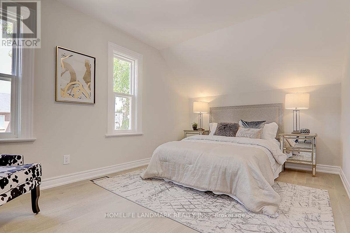 22 Duchess Street, Whitchurch-Stouffville, Ontario  L4A 1E3 - Photo 18 - N12444775