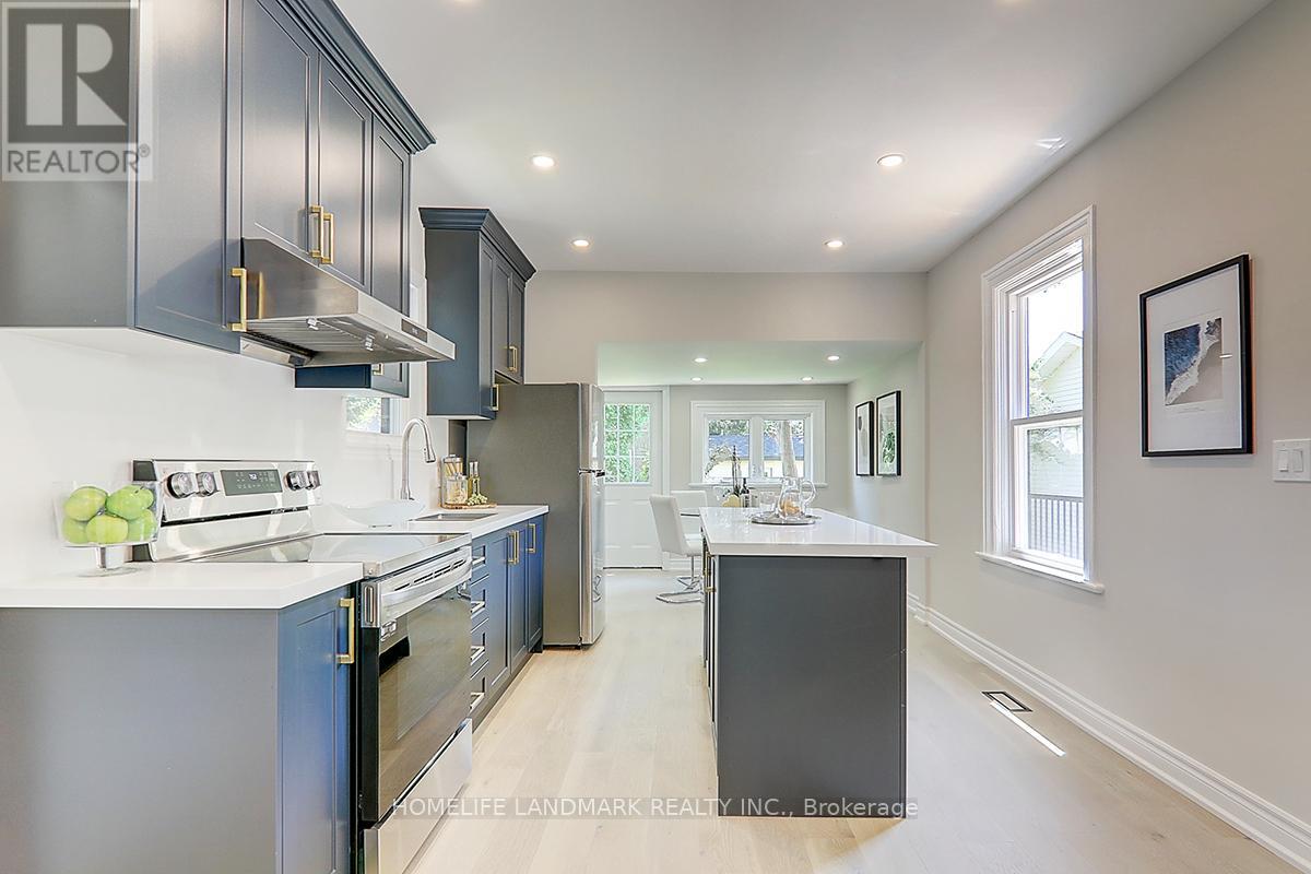 22 Duchess Street, Whitchurch-Stouffville, Ontario  L4A 1E3 - Photo 8 - N12444775