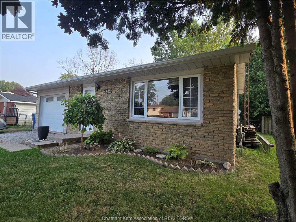 57 LISGAR STREET, Ridgetown, Ontario